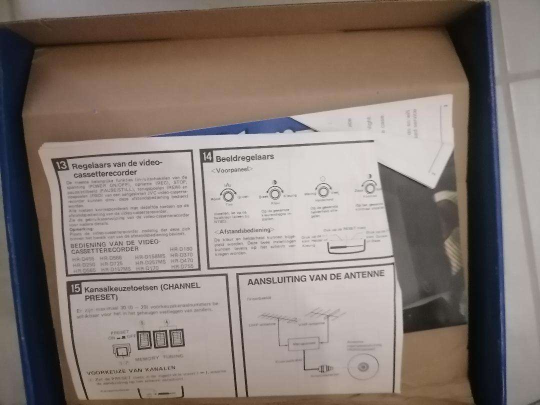 LOT OF UNTESTED ELECTRONICS