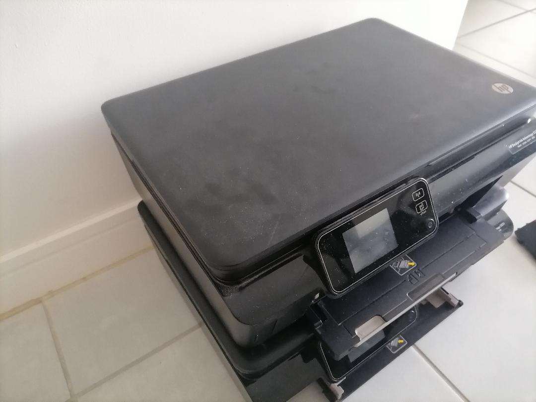 2 x HP Deskjet Ink Advantage 5525, untested, one bid for both