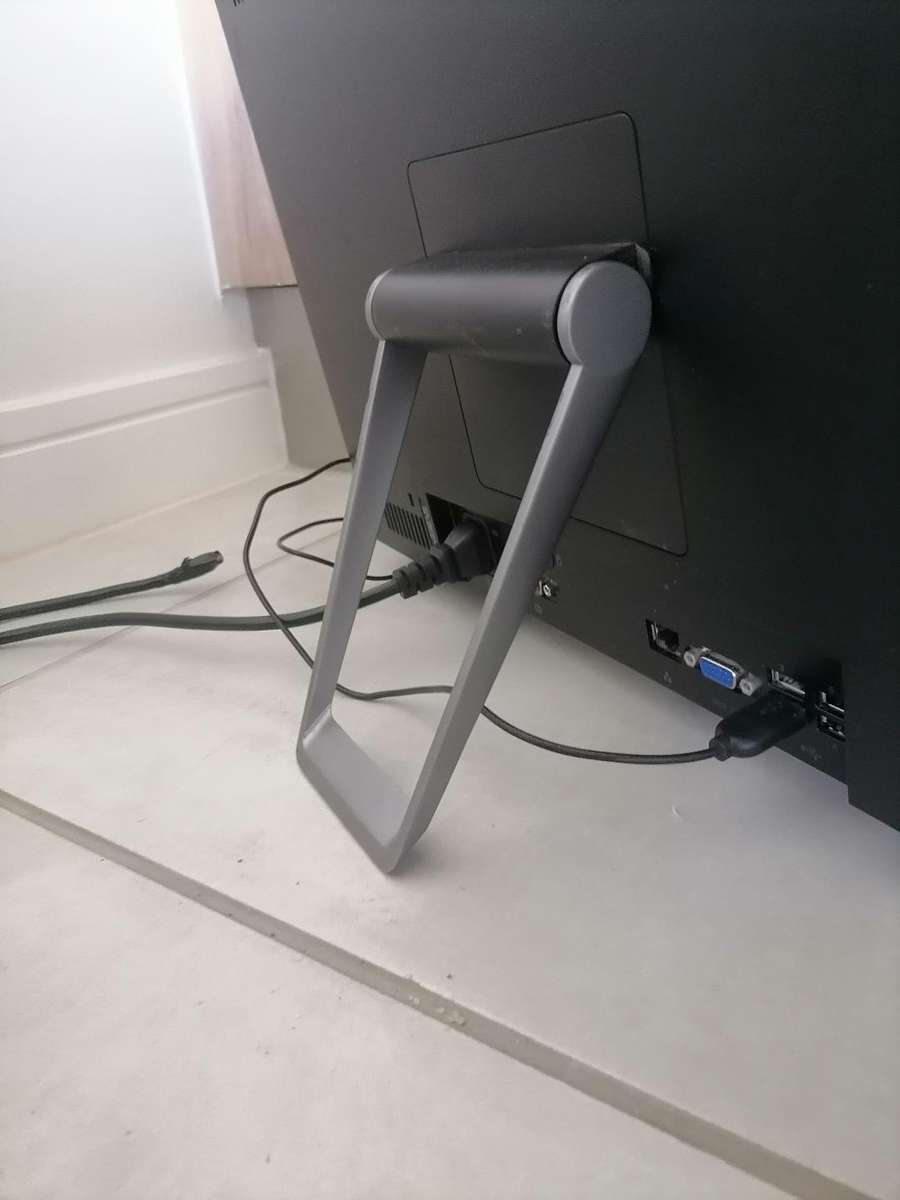 i5 AIO LENOVO 4TH GEN 8,M73Z ALL IN 1 PC*NOT PICKING UP HARD DRIVE