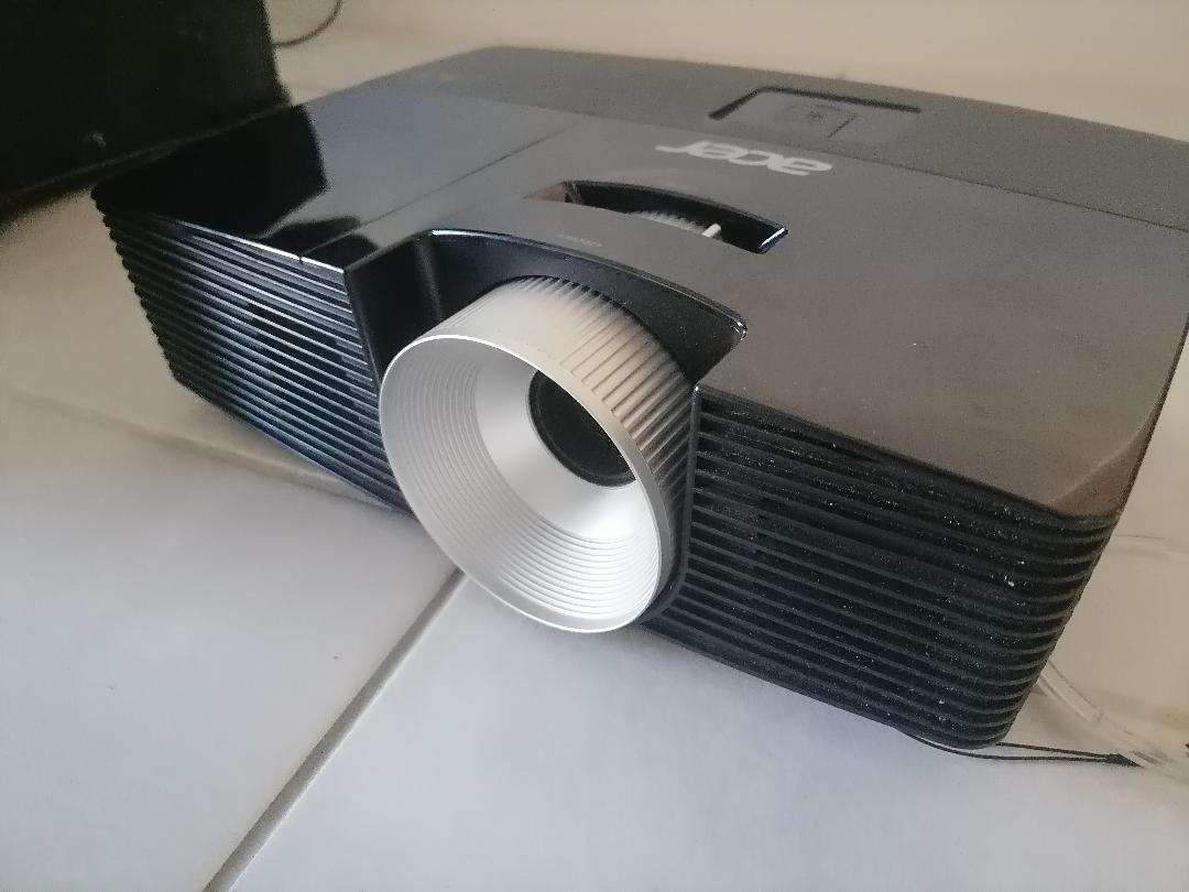 Acer X113P SVGA (800x600) 3000 ANSI Lumens 3D Ready DLP Black Projector,3D