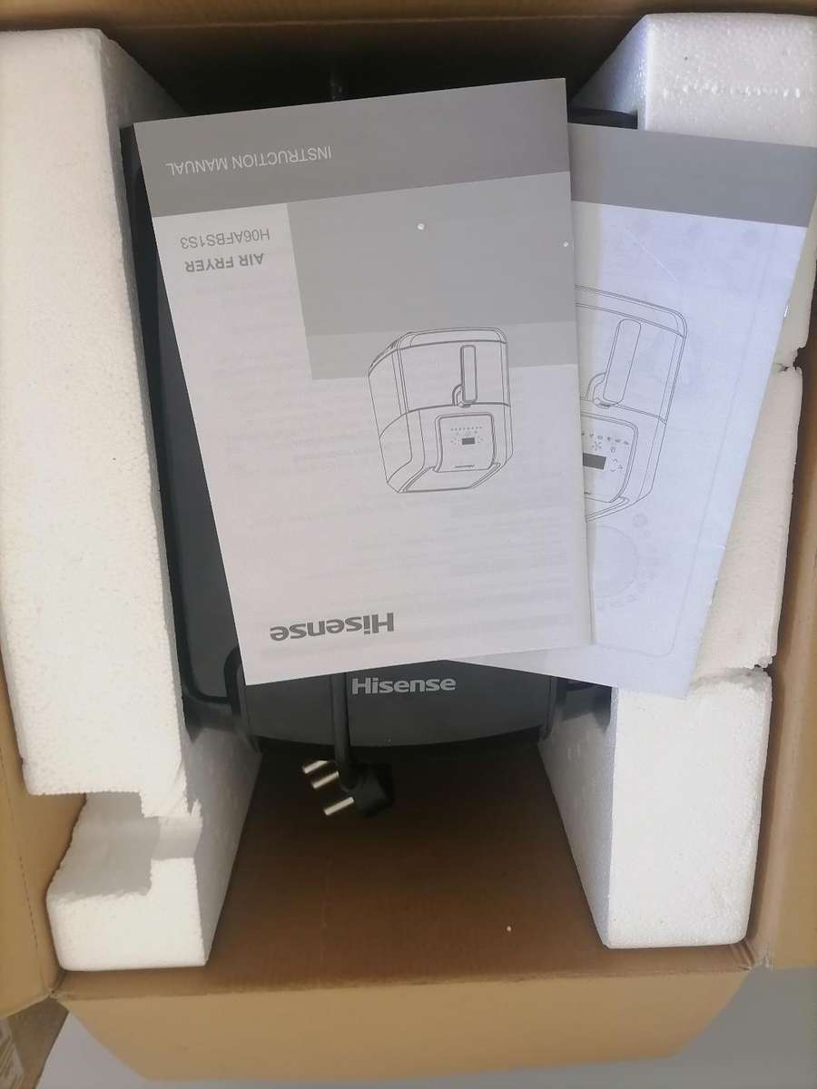 *DEFECTIVE HISENSE  AIR FRYER IN BOX(POWERS ON AND OFF)