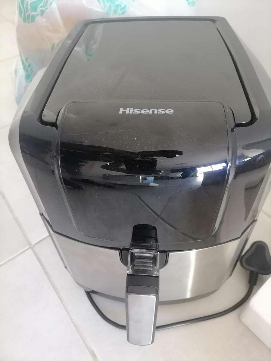 *DEFECTIVE HISENSE  AIR FRYER IN BOX(POWERS ON AND OFF)