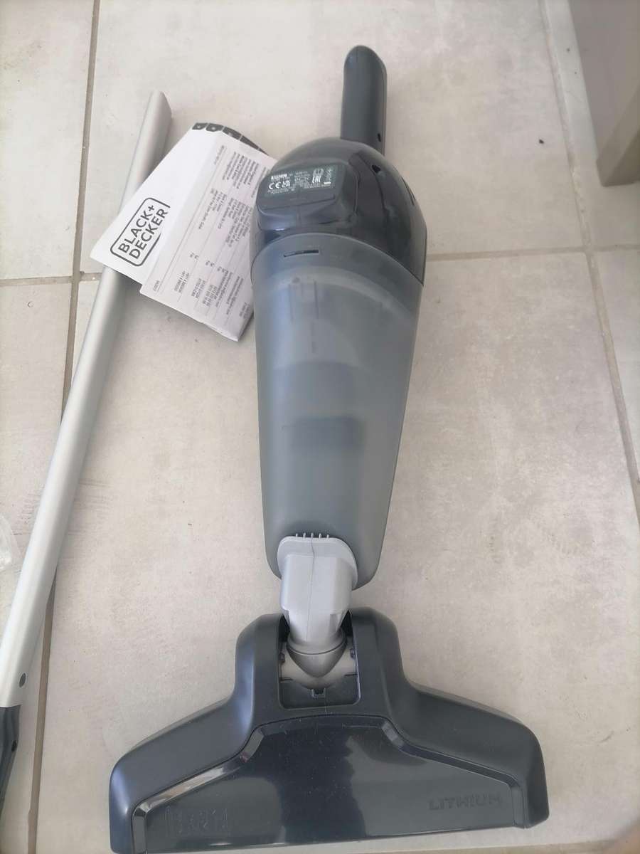 BLACK+DECKER 16.2Wh 4in1 dustbuster®, LOOKS NEW, NO CHARGER