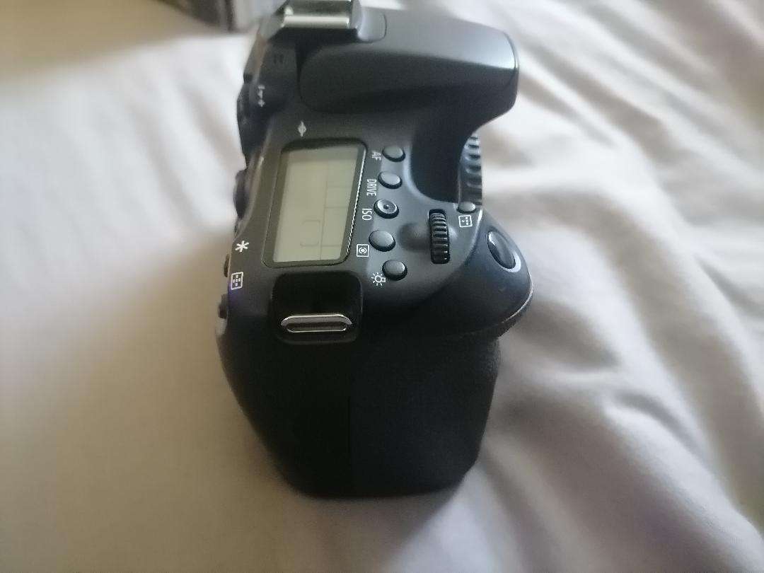 CANON EOS D70 CAMERA*LOOKS NEW*NO BATTERY*NOT TESTED*