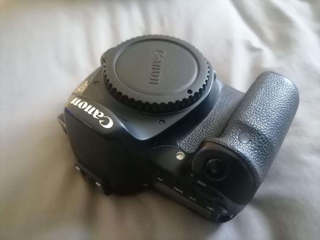 CANON EOS D70 CAMERA*LOOKS NEW*NO BATTERY*NOT TESTED*