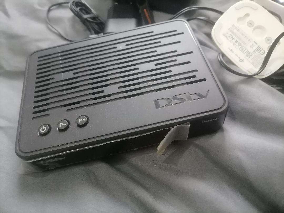 Bulk lot of electronics*one bid for the lot*