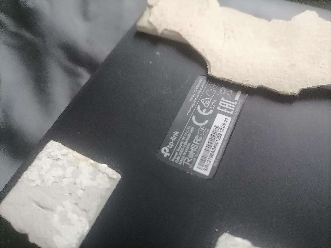 Electronic lot*tp link wif router+gigabit switch