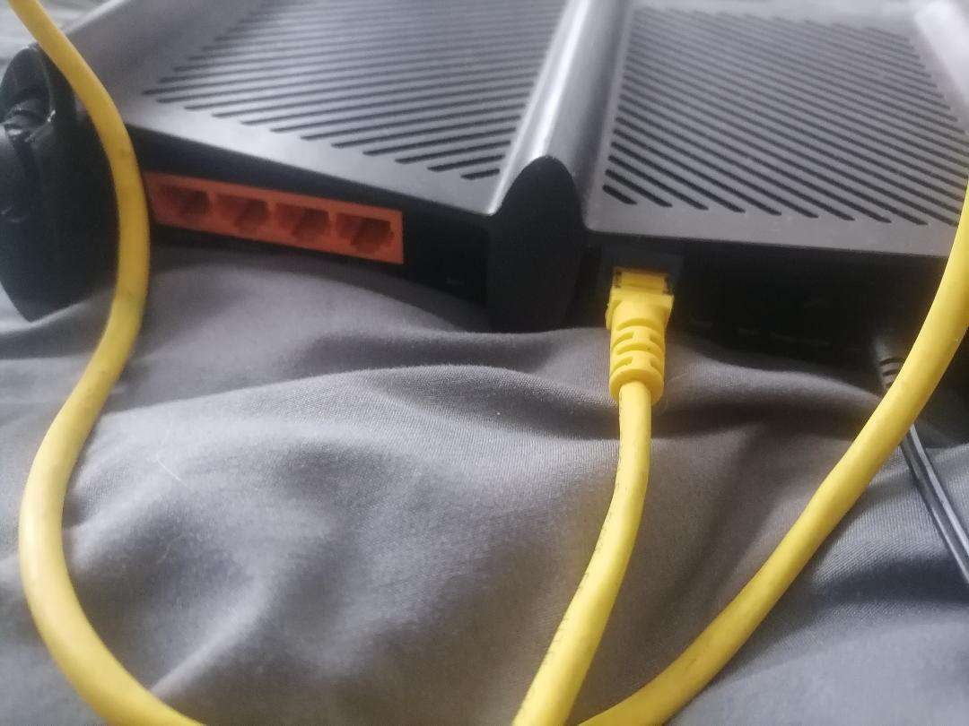 Electronic lot*tp link wif router+gigabit switch