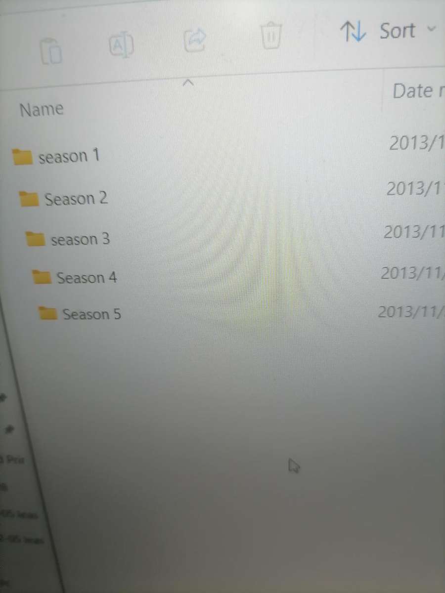 WESTEN DIGITAL 2TB HDD LOADED WITH 100S OF MOVIES AND SERIES*