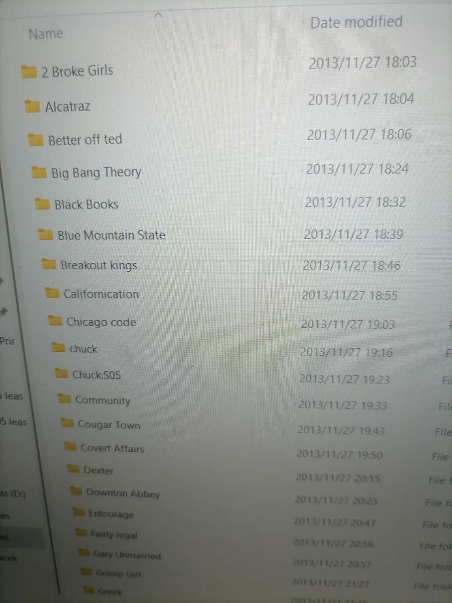 WESTEN DIGITAL 2TB HDD LOADED WITH 100S OF MOVIES AND SERIES*