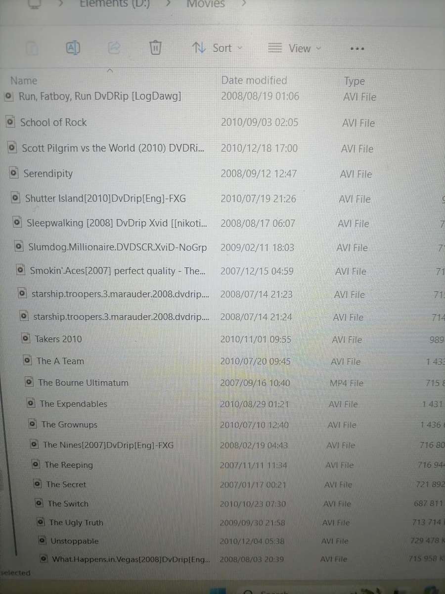 WESTEN DIGITAL 2TB HDD LOADED WITH 100S OF MOVIES AND SERIES*