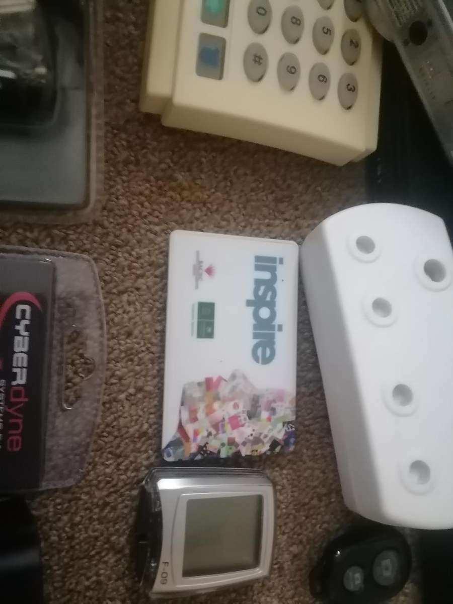 BULK LOT OF ELECTRONICS
