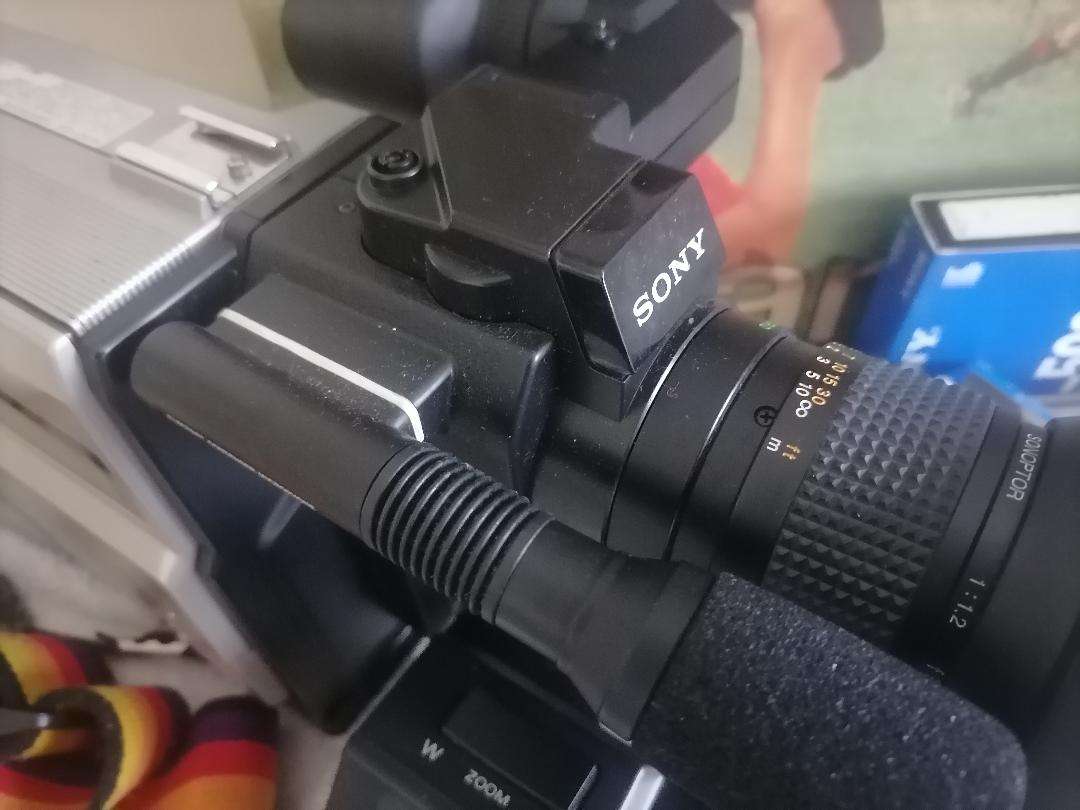 Vintage Sony Betamovie BMC-100P VIDEO CAMERA in box with batteries