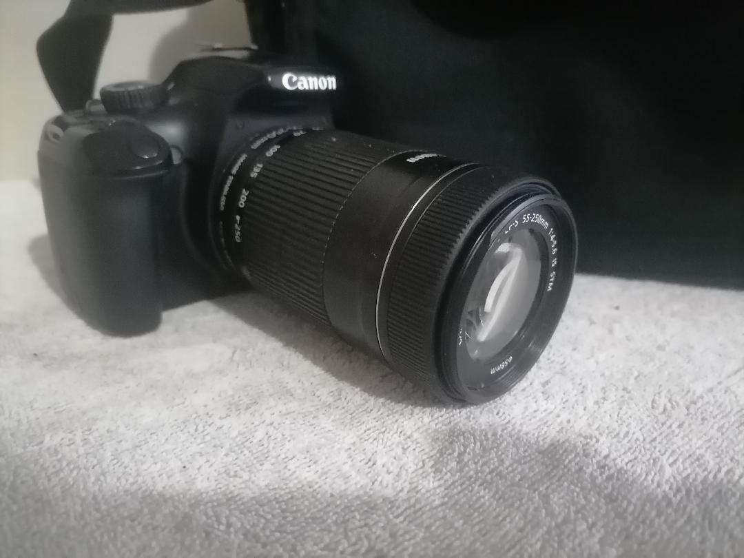 Canon EOS 1100D Digital SLR Camera with 55-250MM LENS AND BAG*UNTESTED*