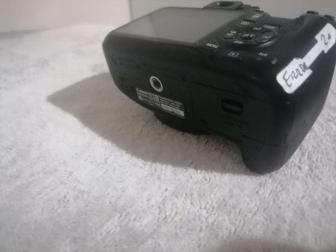 *WEEKEND SPECIAL*CANON EOS1300D DIGITAL CAMERA*NO BATTERY UNTESTED*