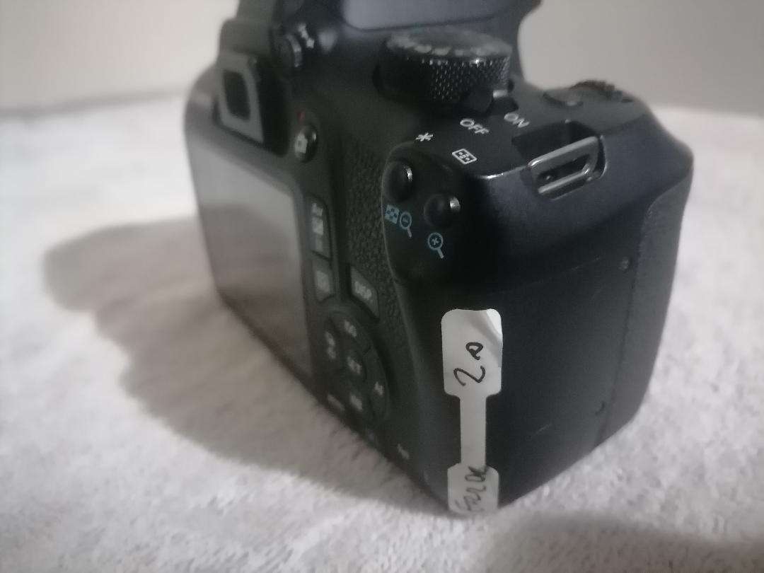 *WEEKEND SPECIAL*CANON EOS1300D DIGITAL CAMERA*NO BATTERY UNTESTED*