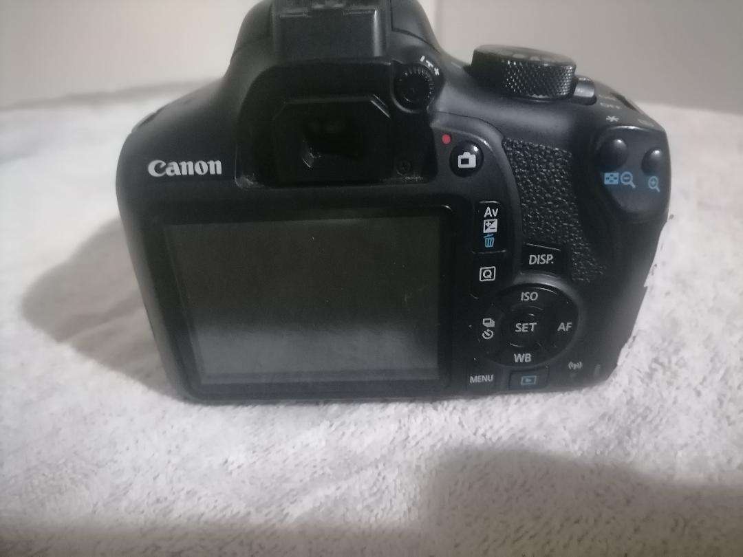 *WEEKEND SPECIAL*CANON EOS1300D DIGITAL CAMERA*NO BATTERY UNTESTED*