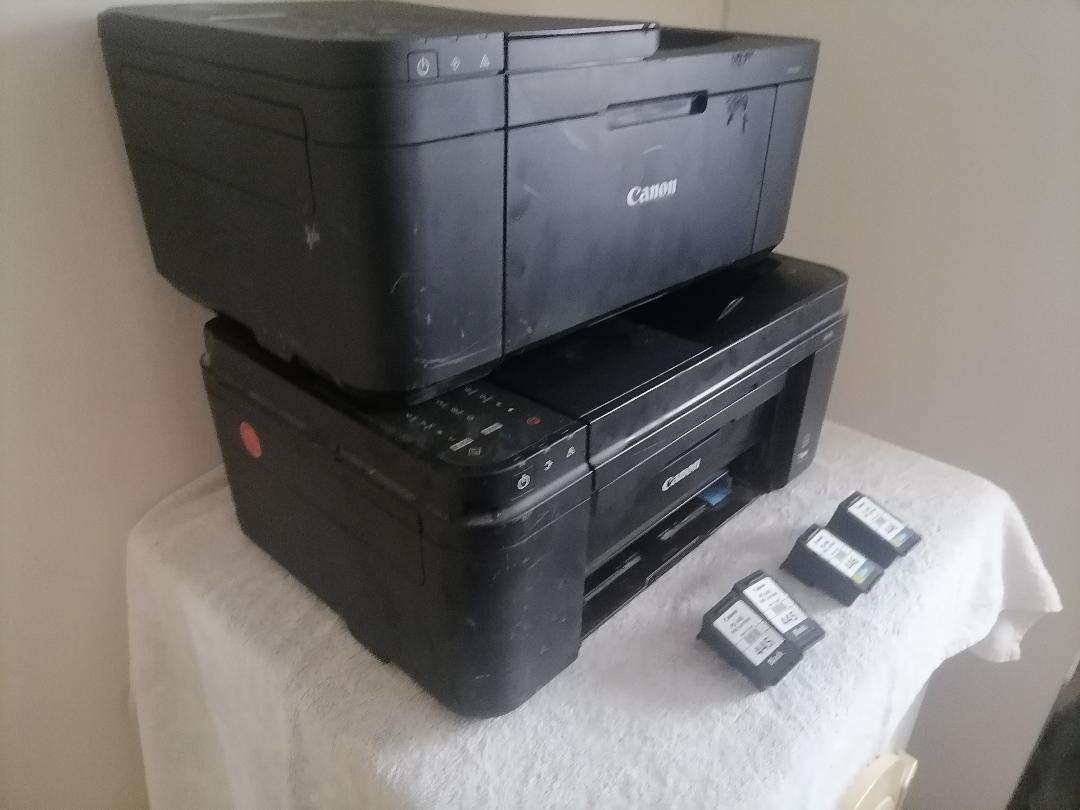 *WEEKEND SPECIAL*LOT OF 2 X CANON PRINTERS WITH CARTRIDGES*SOLD AS IS*