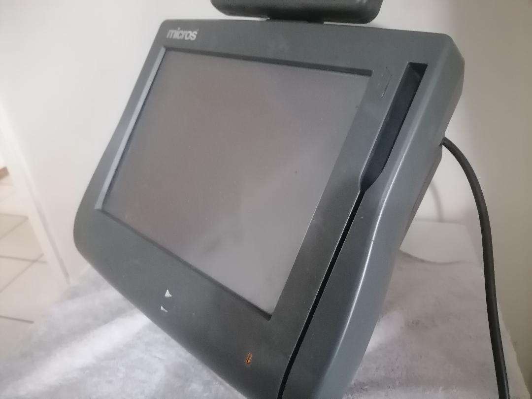 MICROS WORKSTATION 4 TOUCH SCREEN POS SYSTEM WITH STAND
