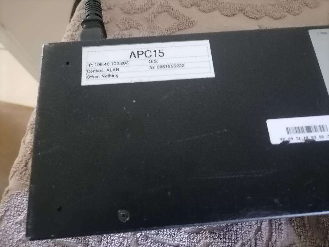 *APC 15 SWITHCED RACK WITH POWER SUPPLY, ADAPTERS,LCD DISPLAY*WORKING