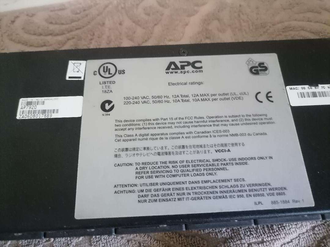 *APC 15 SWITHCED RACK WITH POWER SUPPLY, ADAPTERS,LCD DISPLAY*WORKING