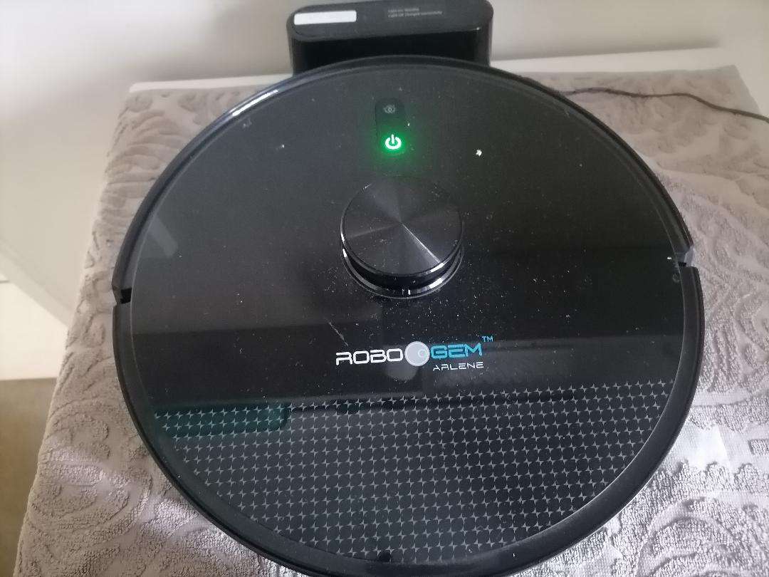 RoboGem Arlene Robotic Vacuum Cleaner and Mopper with the laser mapping and navigation*needs new bat