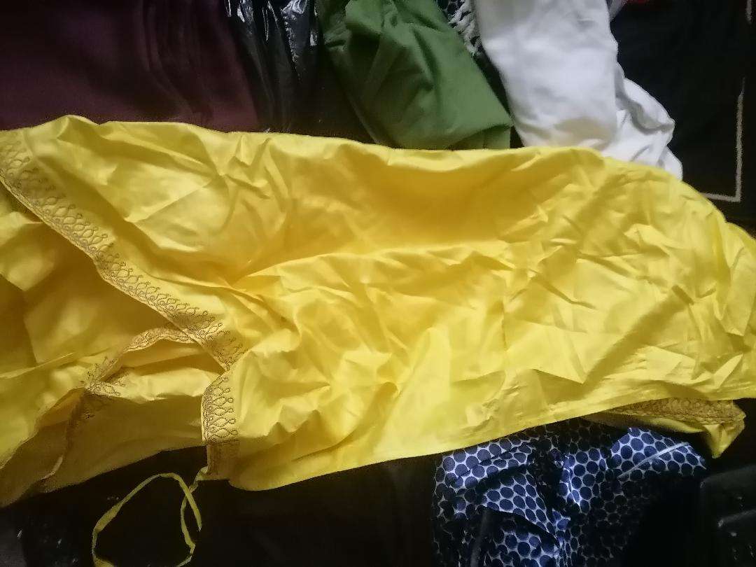 STORAGE CLEARANCE*LARGE LOT OF WOMANS CLOTHING*