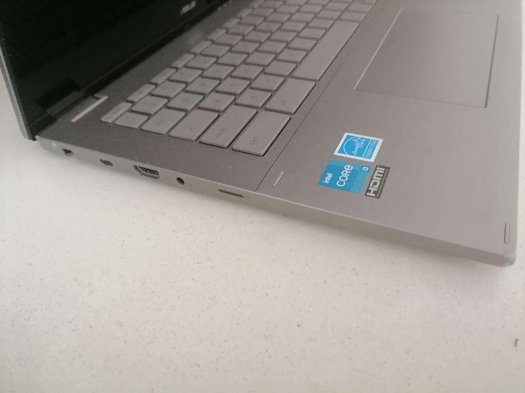 *LAPTOP CLEARANCE**ASUS CHROMEBOOK i3 FLIP LAPTOP*