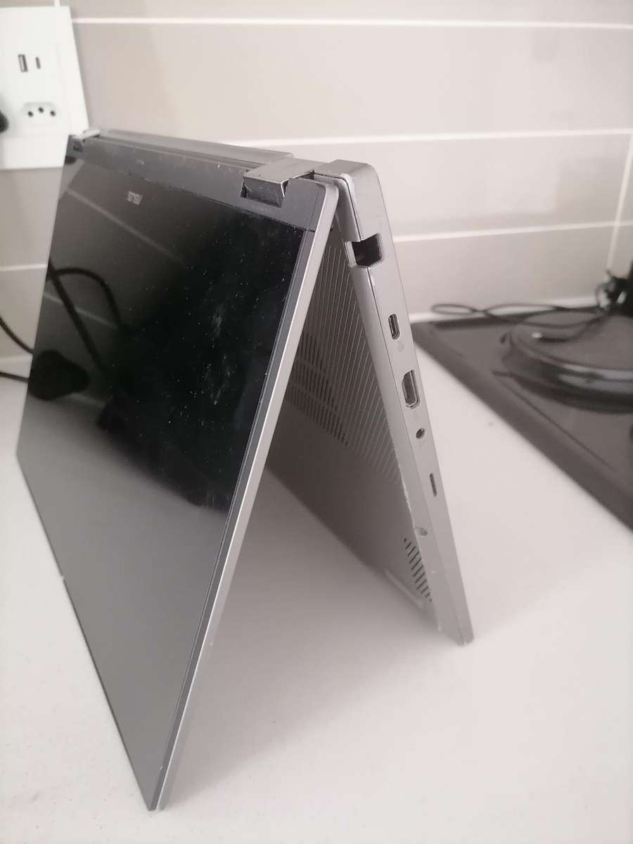 *LAPTOP CLEARANCE**ASUS CHROMEBOOK i3 FLIP LAPTOP*