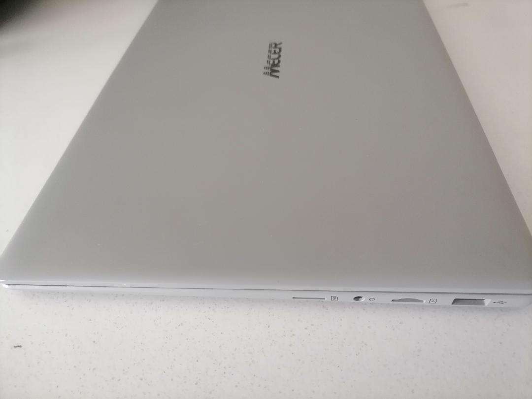 *LAPTOP CLEARANCE**MECER LAPTOP*NOT POWERING ON*