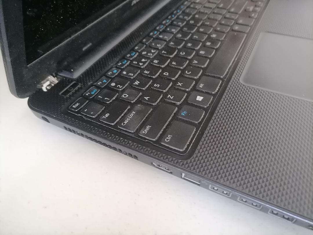 *LAPTOP CLEARANCE**DELL i3 LAPTOP*READ AD*