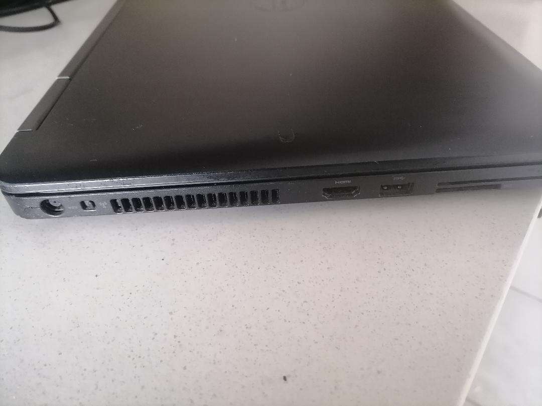 *LAPTOP CLEARANCE**i7 DELL LATITUDE E5540 LAPTOP*POWERS ON AND OFF*