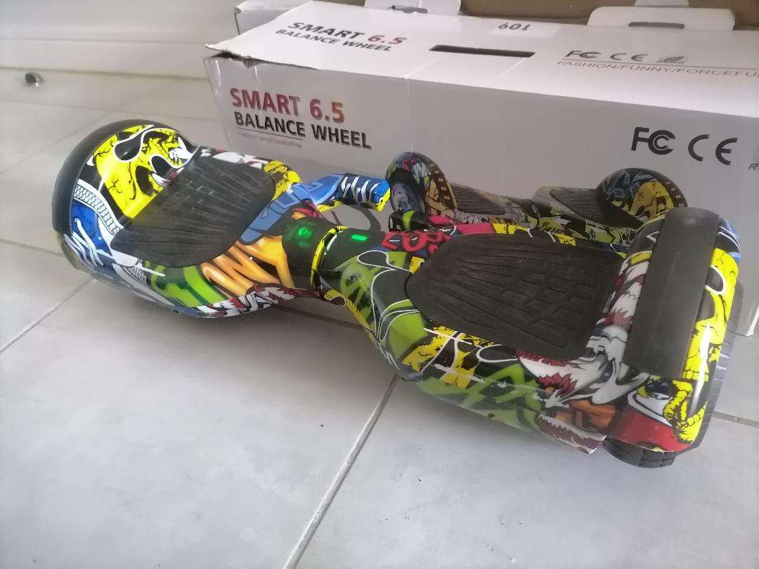 Smart 6.5 inch Balance Board with LED Lights and BT Speaker