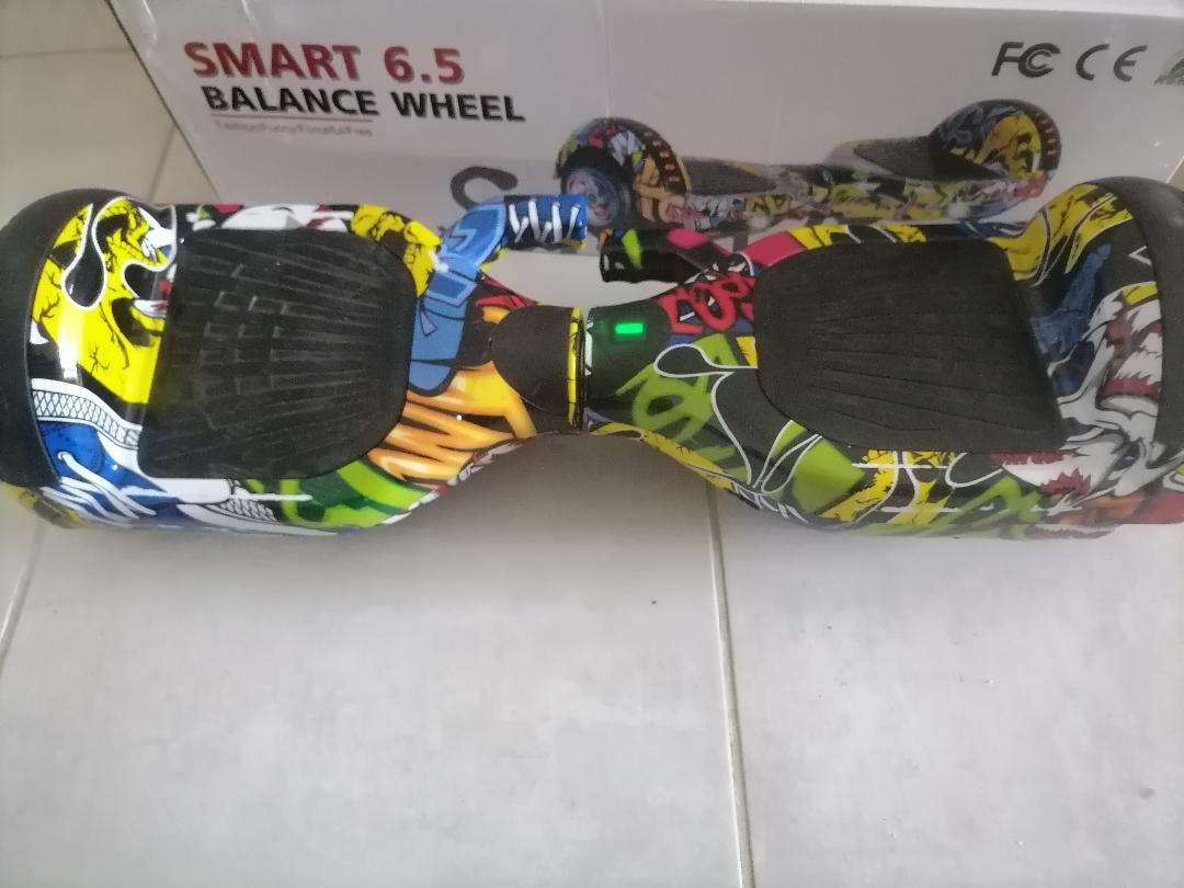 Smart 6.5 inch Balance Board with LED Lights and BT Speaker