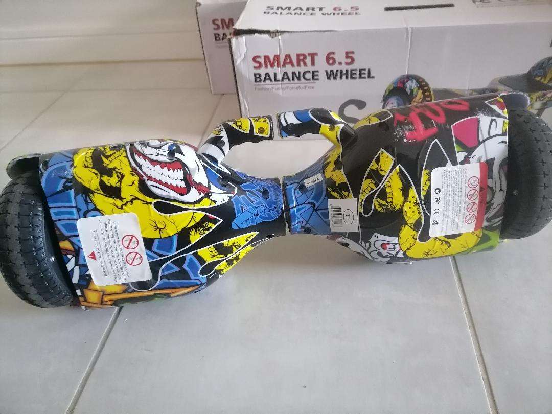 Smart 6.5 inch Balance Board with LED Lights and BT Speaker