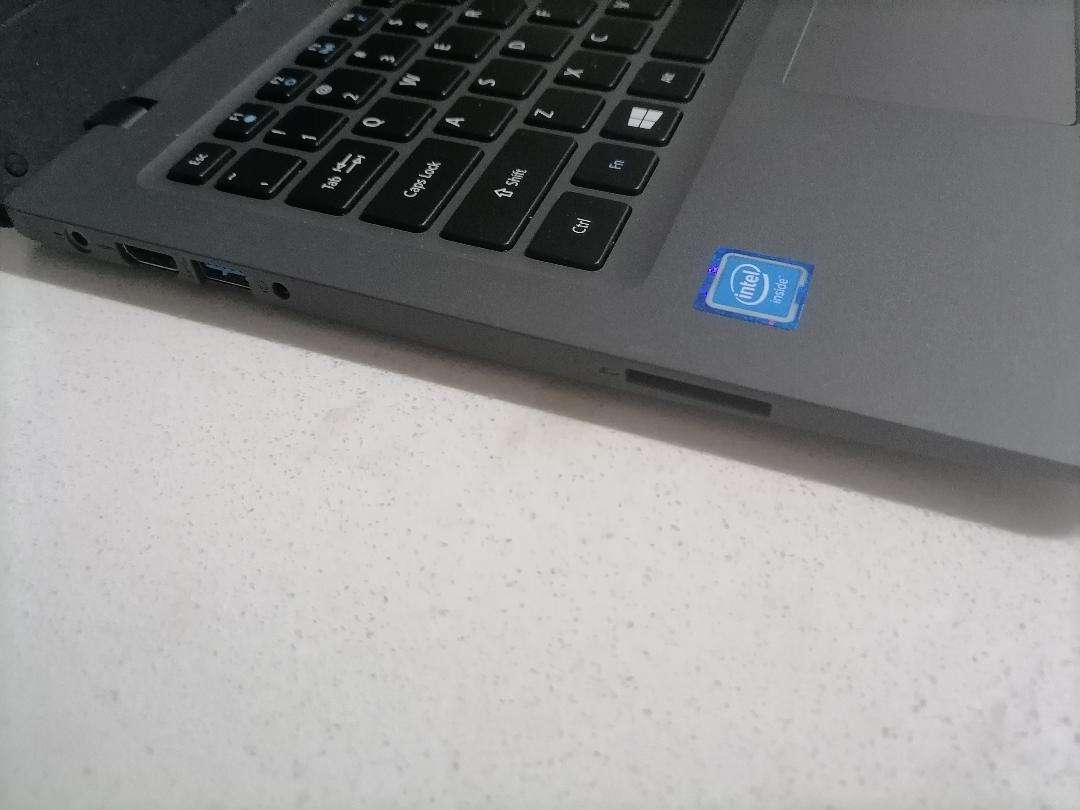 *LAPTOP CLEARANCE**ACER ASPIRE ONE CLOUDBOOK*NO CHARGER NOT TESTED*