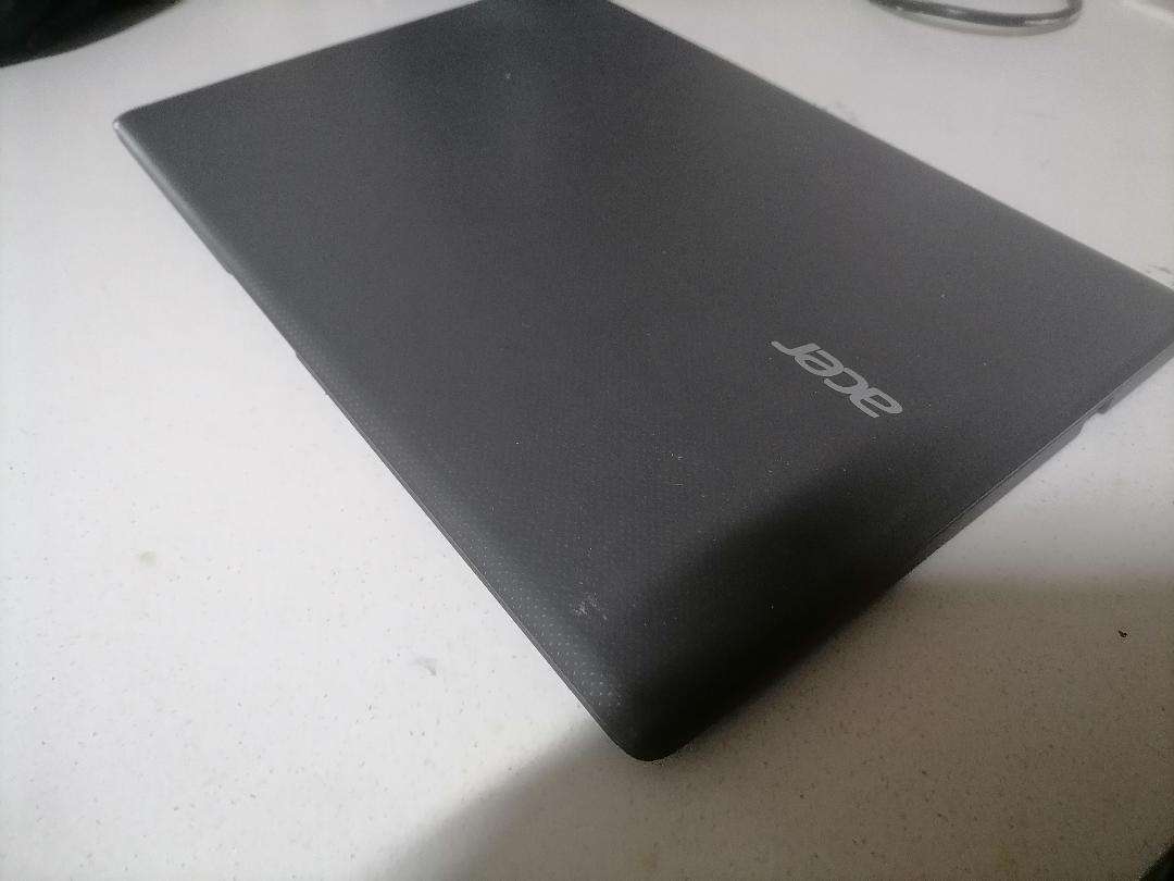 *LAPTOP CLEARANCE**ACER ASPIRE ONE CLOUDBOOK*NO CHARGER NOT TESTED*