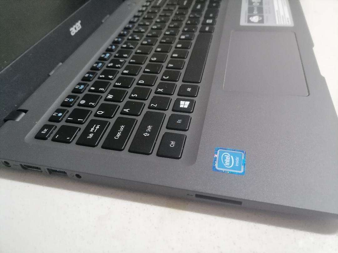 *LAPTOP CLEARANCE**ACER ASPIRE ONE CLOUDBOOK*NO CHARGER NOT TESTED*