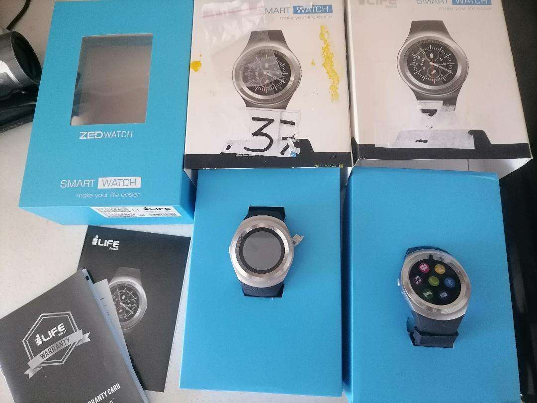 LOT OF 2 X ILIFE ZED SMART SIM WATCHES IN BOX*ONE BID FOR BOTH