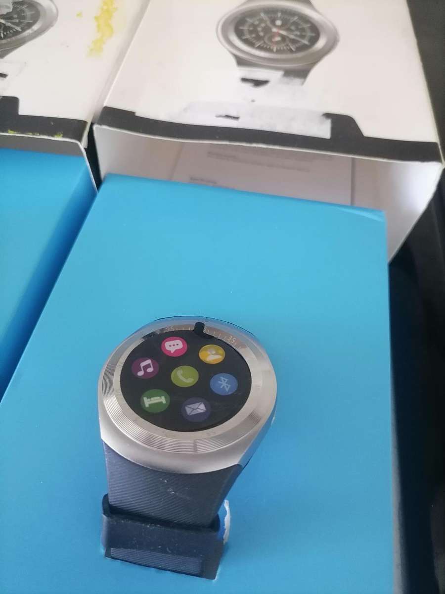 LOT OF 2 X ILIFE ZED SMART SIM WATCHES IN BOX*ONE BID FOR BOTH