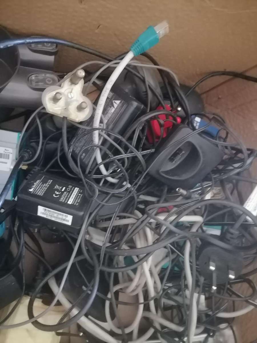 BULK LOT OF ELECTRONICS*COMPANY LIQUIDATION*