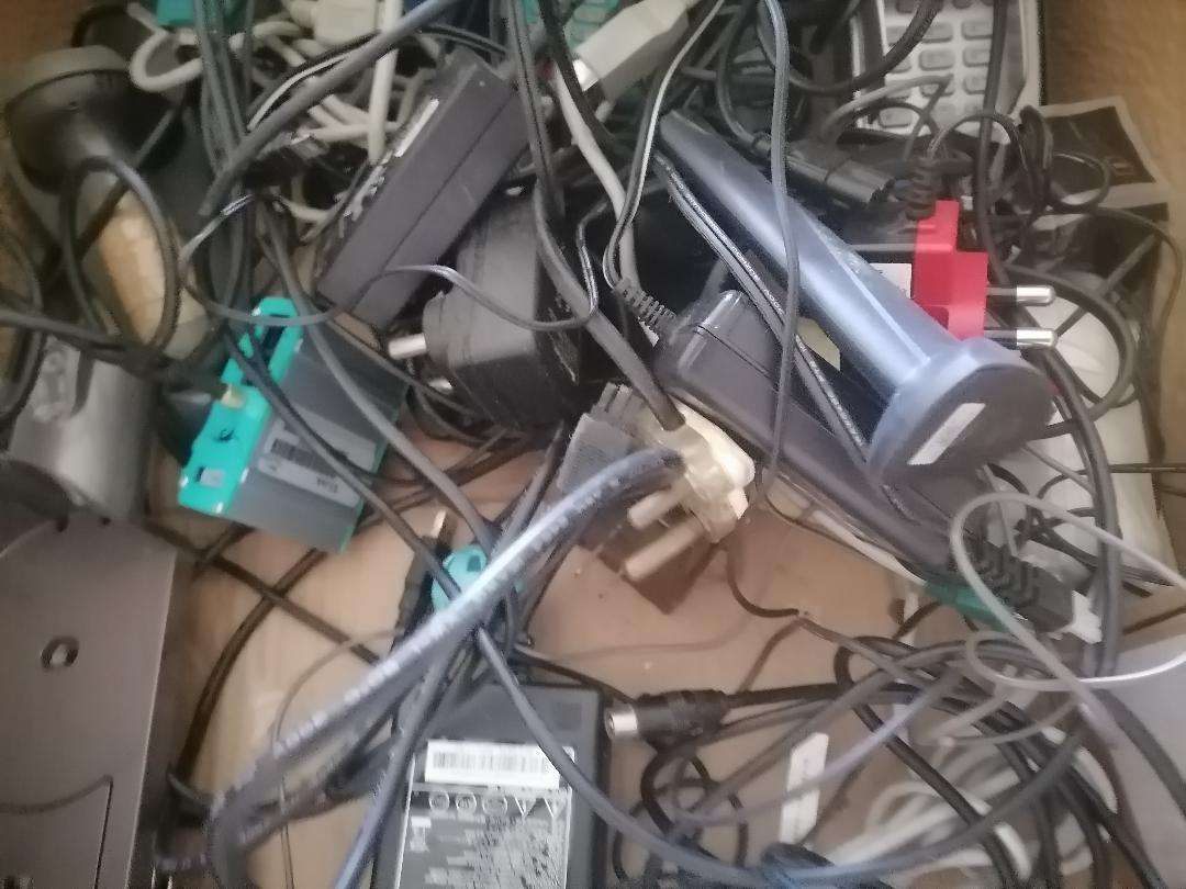 BULK LOT OF ELECTRONICS*COMPANY LIQUIDATION*