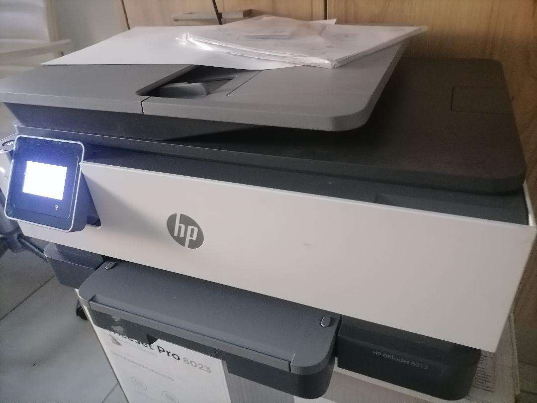 HP OfficeJet Pro 8013 All in One Printer*looks new, cartridges need to be replaced)