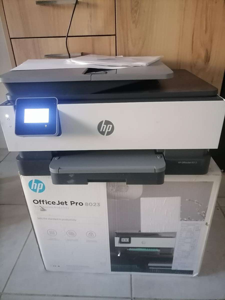 HP OfficeJet Pro 8013 All in One Printer*looks new, cartridges need to be replaced)