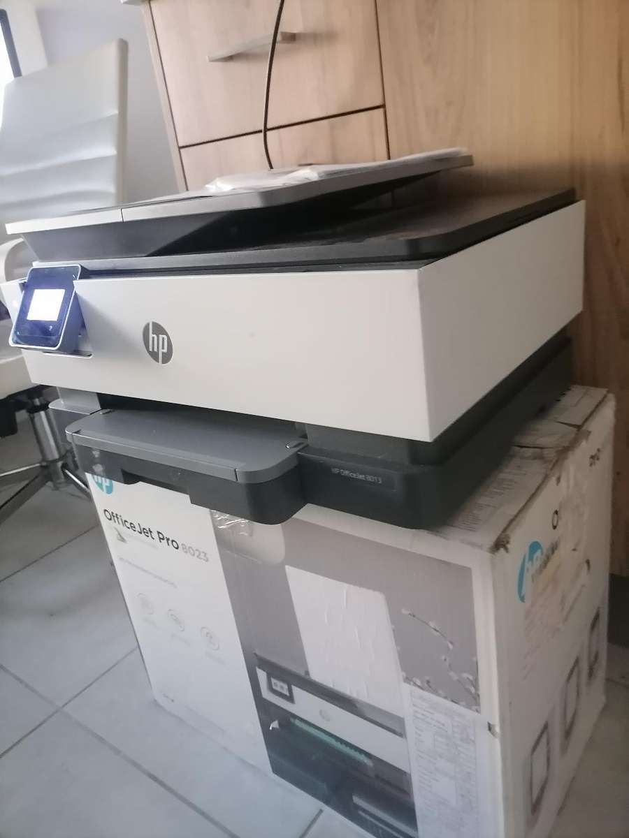 HP OfficeJet Pro 8013 All in One Printer*looks new, cartridges need to be replaced)
