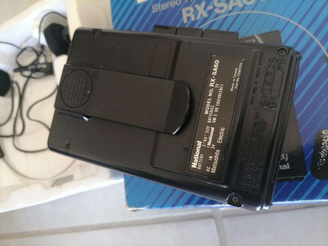 *VINTAGE COLLECTORS ITEM*NATIONAL RX-SA60 WALKMAN*WORKING IN BOX*PERFECT CONDITION