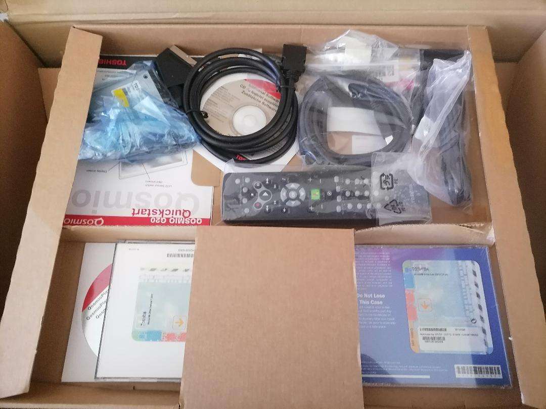 *COLLECTORS LAPTOP*NEW TOSHIBA QOSMIO G20-110 IN BOX WITH MANY ACCESSORIES**