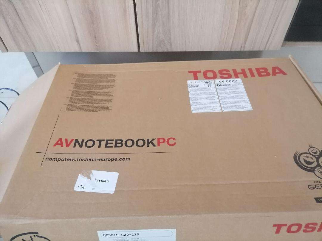 *COLLECTORS LAPTOP*NEW TOSHIBA QOSMIO G20-110 IN BOX WITH MANY ACCESSORIES**