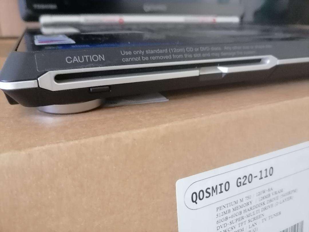*COLLECTORS LAPTOP*NEW TOSHIBA QOSMIO G20-110 IN BOX WITH MANY ACCESSORIES**