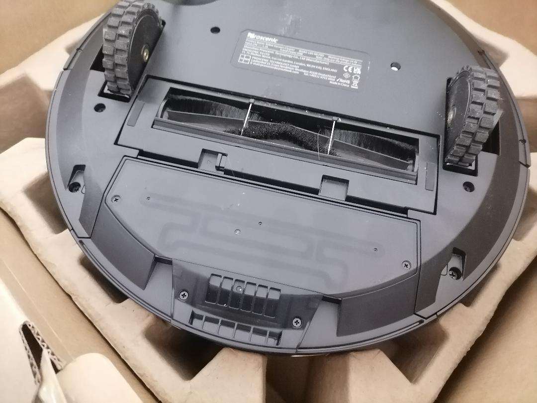 *WEEKEND SPECIAL*PROSCENIC M8 PRO ROBOT VAC*WORKS*NO CHARGER*
